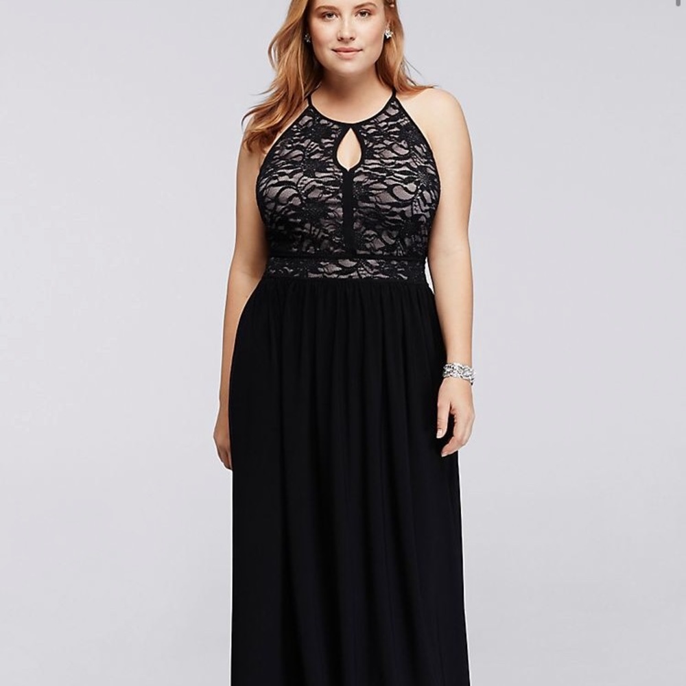 Nude/black Lace Keyhole halter neckline dress